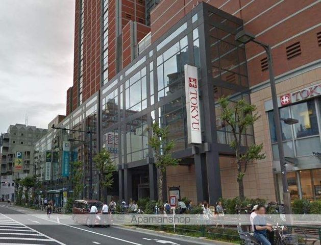 スーパー　（株）東急ストア／三軒茶屋店（スーパー）まで779m