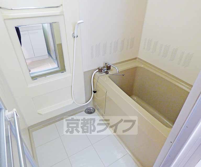 バス・シャワールーム　浴室です。