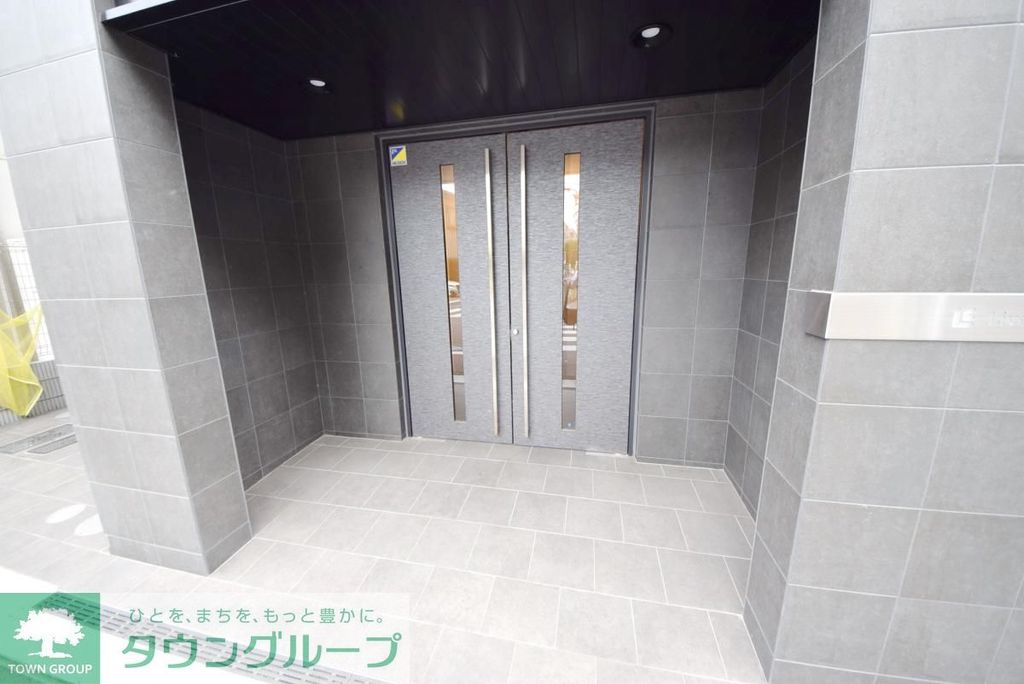 エントランス　エントランス