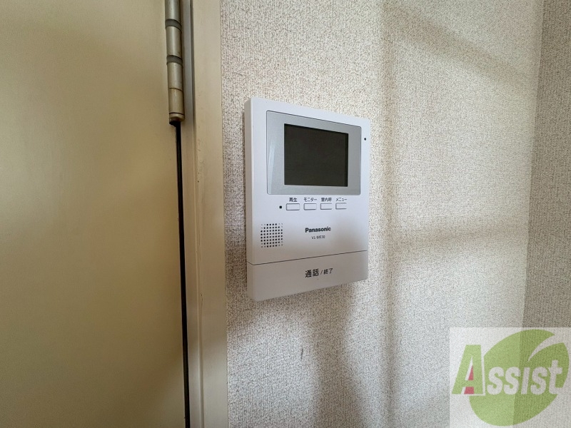 セキュリティ　ＴＶモニター付インターホンです。来客者の顔が見えるので安心！