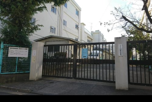 小学校　杉並区立八成小学校（小学校）まで274m