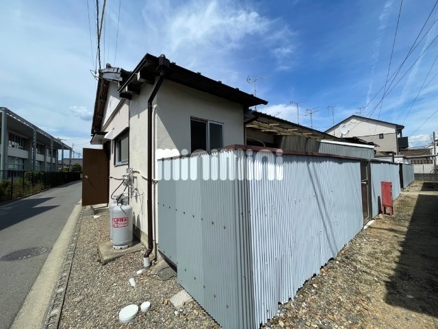 建物外観　庭付きの平屋賃貸が募集開始です