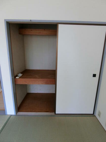 収納　押入