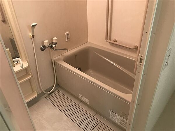 バス・シャワールーム　※別部屋の参考写真です。