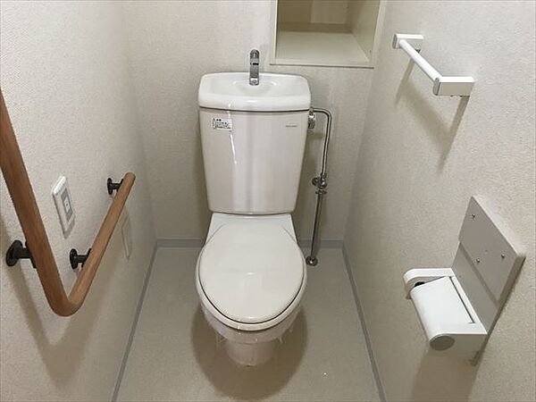 トイレ　※別部屋の参考写真です。