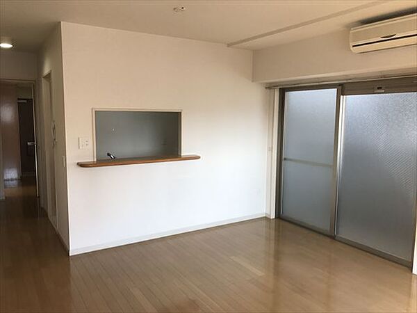 居室・リビング　※別部屋の参考写真です。