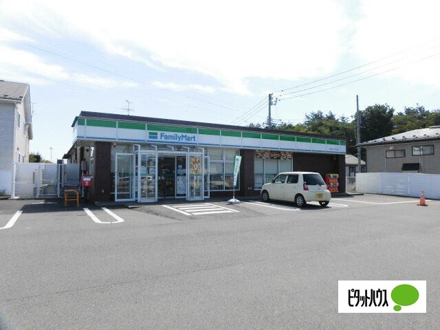 コンビニ　ファミリーマート滝沢ゆとりが丘店（コンビニ）まで496m