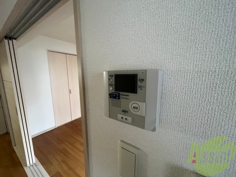 セキュリティ　ＴＶモニター付インターホンです。来客者の顔が見えるので安心！
