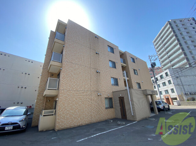 建物外観　札幌市中央区北６条西「ＮＥＳＴ円山」