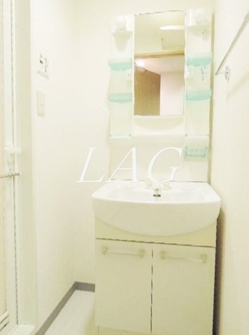洗面設備　独立洗面台です。