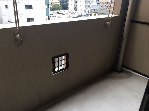 バルコニー　※別号室の参考写真です。