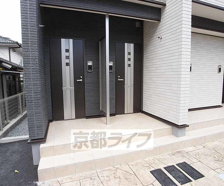 その他共有部分　建物入り口です。