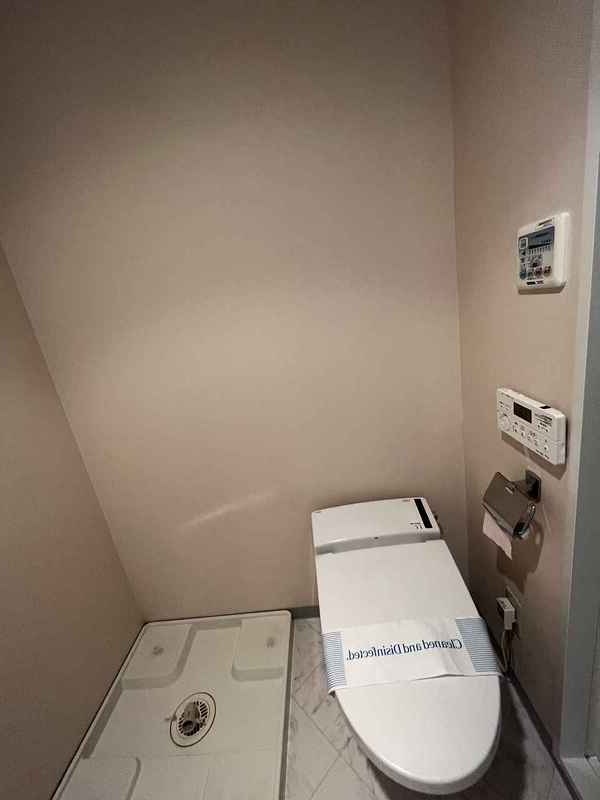 トイレ　落ち着いた色調のトイレです♪