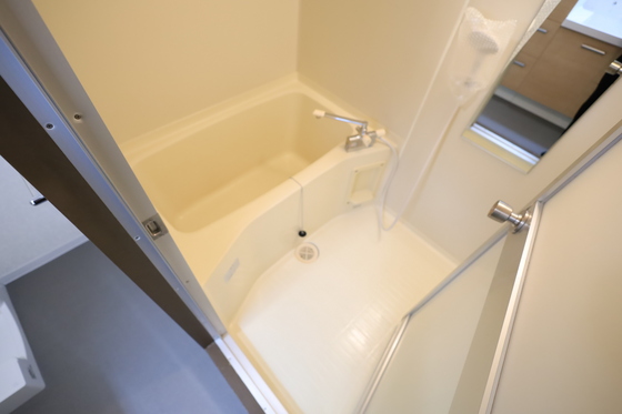 バス・シャワールーム　※別部屋の写真です