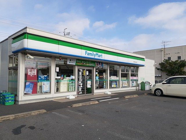 コンビニ　ファミリーマート（コンビニ）まで263m