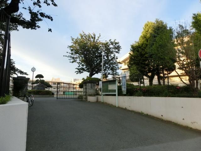 中学校　誉田中学校（中学校）まで1400m
