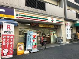 コンビニ　セブン-イレブン 文京白山駅前店（コンビニ）まで391m