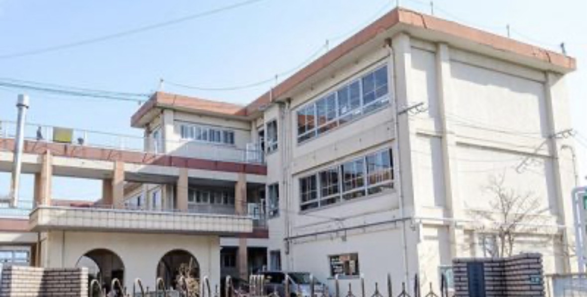 中学校　大分市立城南中学校（中学校）まで969m