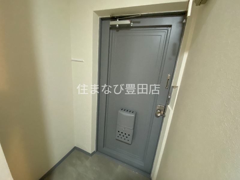 玄関　同型別部屋写真