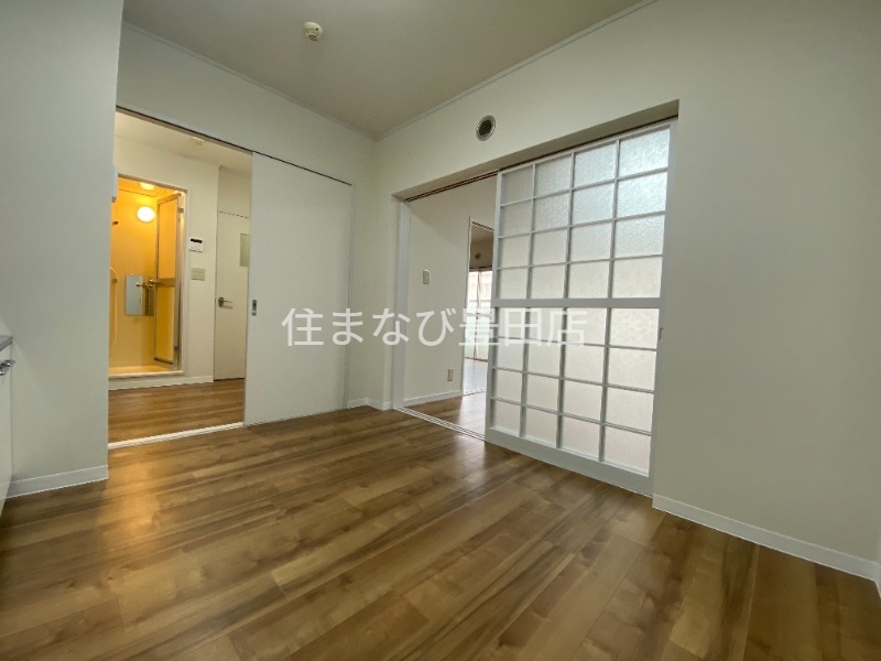 居室・リビング　同型別部屋写真