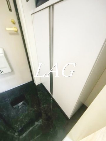 玄関　玄関です。