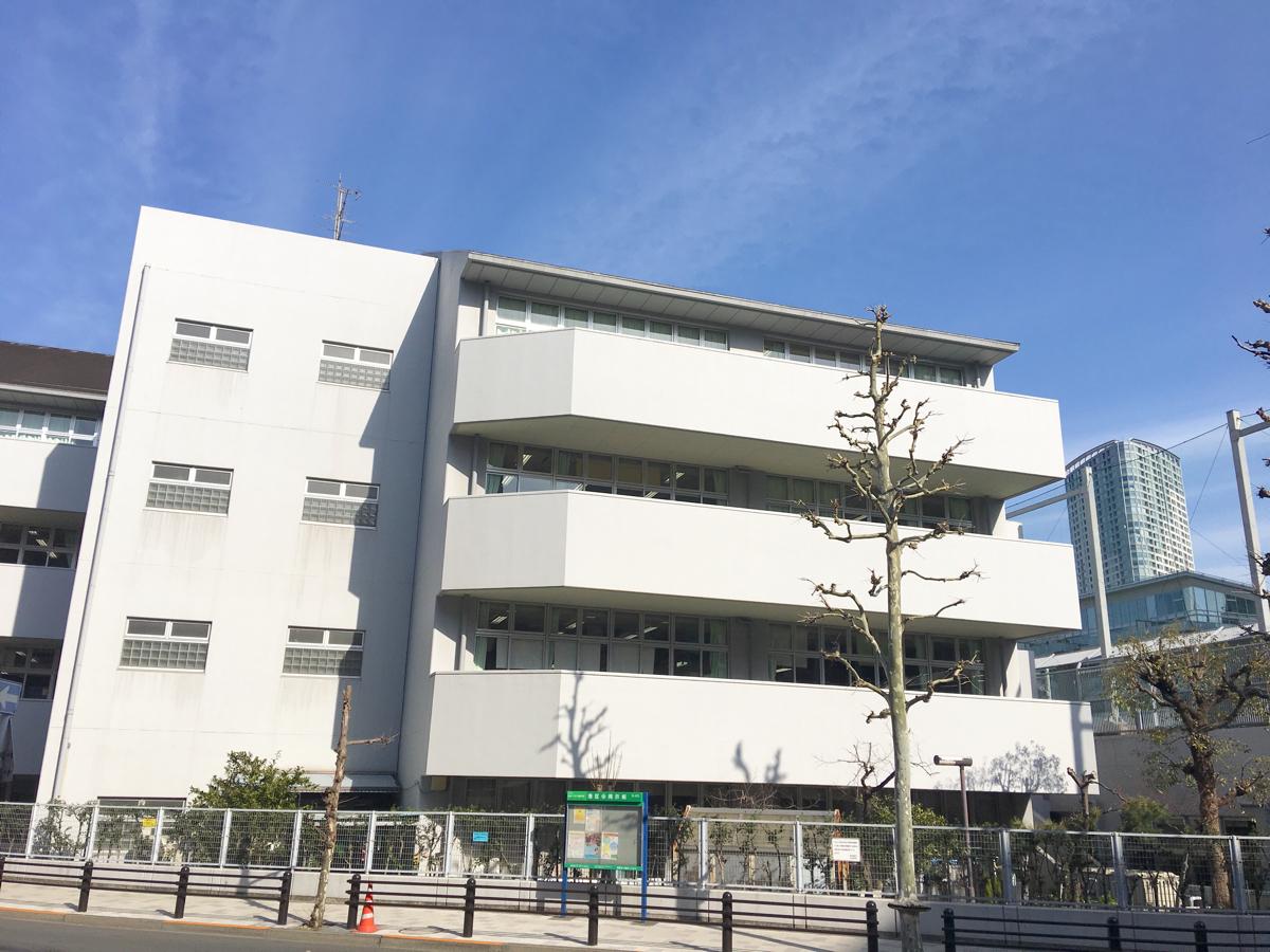小学校　港区立赤坂小学校（小学校）まで969m