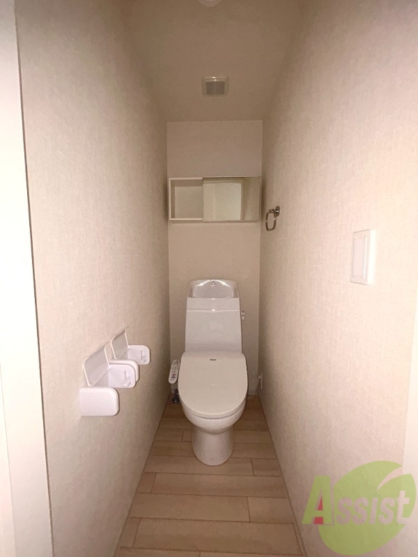 トイレ　トイレは温水洗浄便座となっており、快適に使えます。
