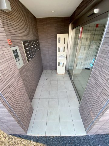 エントランス　※オートロック・宅配ボックス