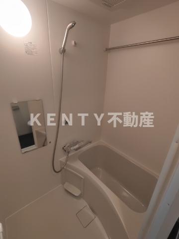 バス・シャワールーム　落ち着いた空間のお風呂です