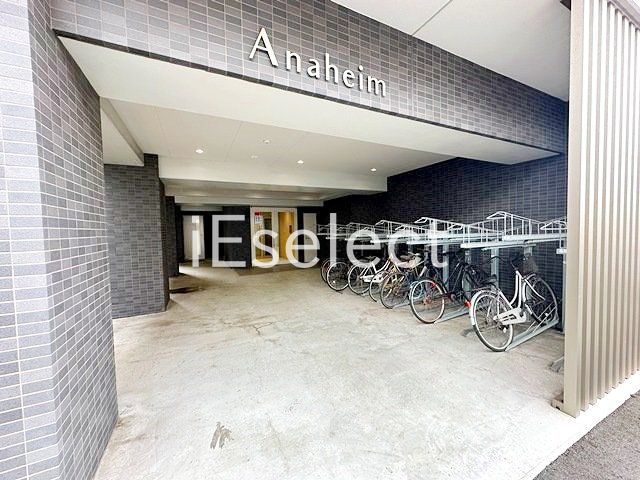 エントランス　建物入り口部分です