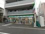 コンビニ　ファミリーマート大田北糀谷一丁目店（コンビニ）まで156m