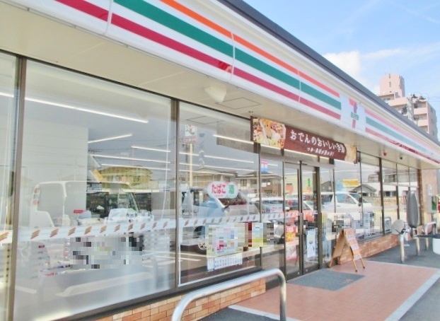 コンビニ　セブンイレブン名取増田８（コンビニ）まで160m