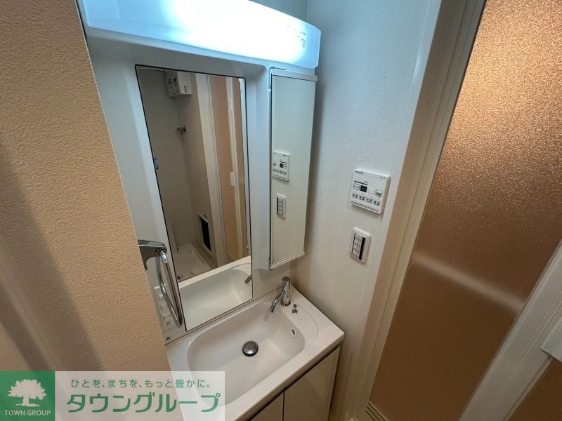 ＪＲ中央線 中野駅 徒歩11分 4階建 新築の内装写真