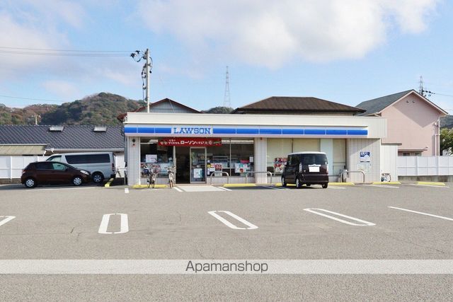 コンビニ　ローソン鳴門高島店（コンビニ）まで402m
