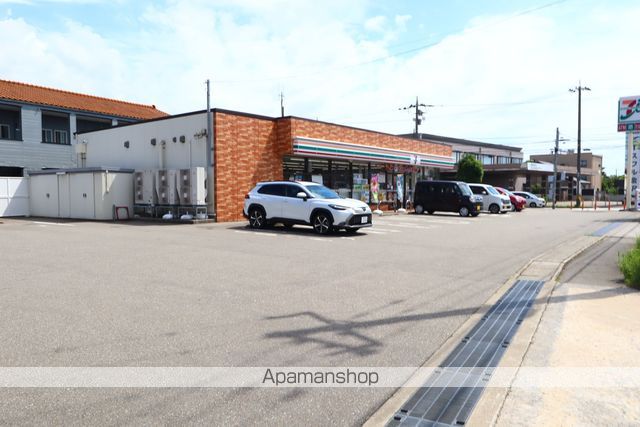 コンビニ　セブン－イレブン金沢保古３丁目店（コンビニ）まで801m