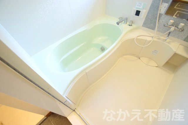 バス・シャワールーム　お風呂で日々の疲れを落としましょう