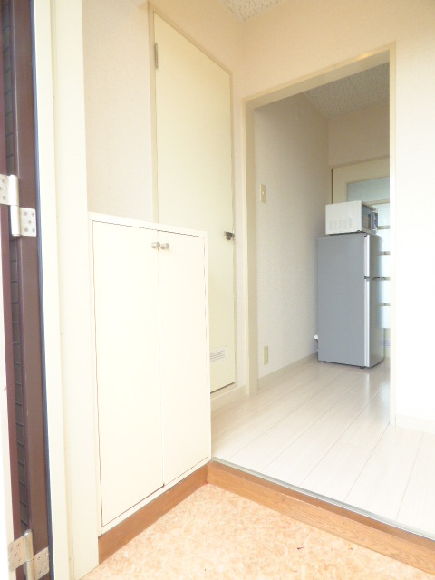 玄関　★玄関にシューズＢＯＸあります★