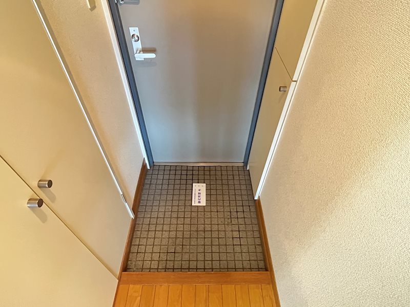 玄関　別号室