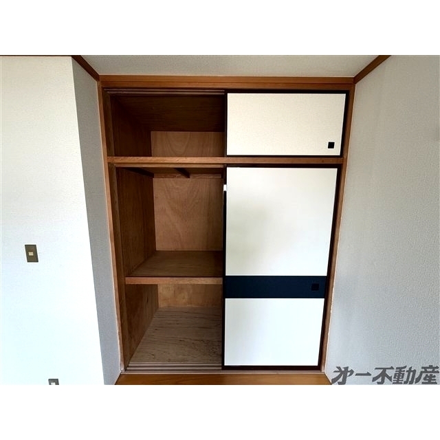 収納　押入