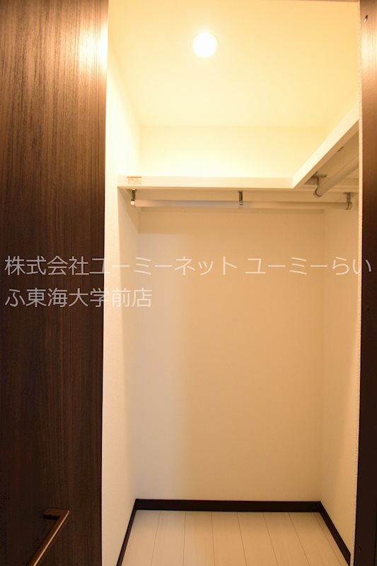 収納　他部屋写真参照
