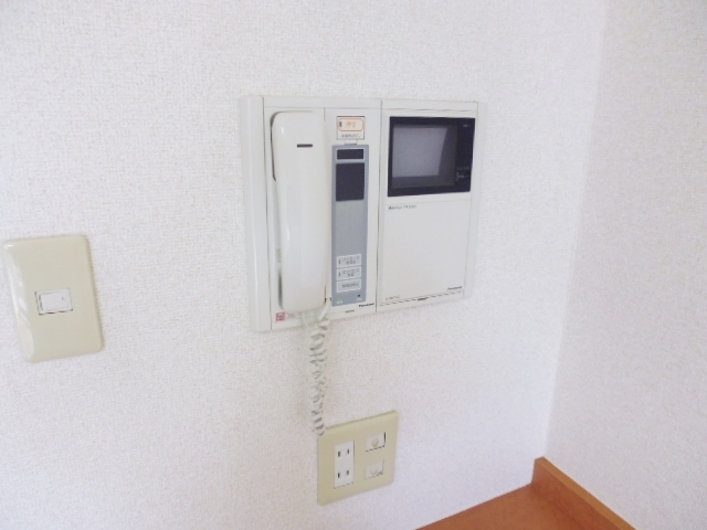 セキュリティ　ＴＶモニタ付のインターホンです♪