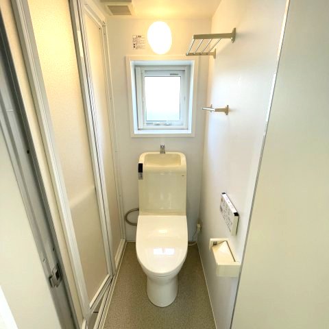 登別市中央町5丁目10-5戸建のトイレ写真