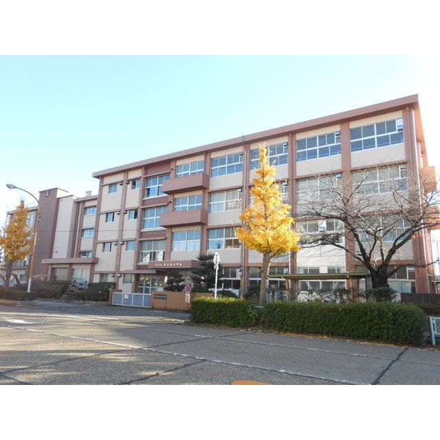 小学校　徹明さくら小学校　１０（小学校）まで570m