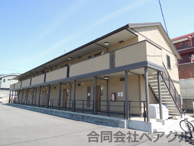 建物外観　内覧をご希望の方は、どうぞお気兼ねなくお申し付けください！