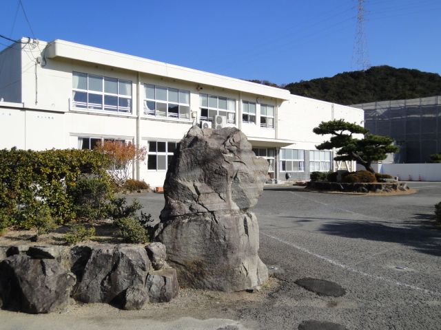 小学校　鳴門西小学校（小学校）まで1100m