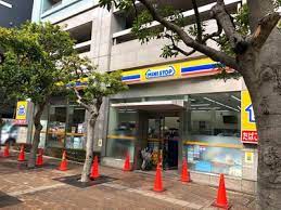 コンビニ　ミニストップ 新宿花園通り店（コンビニ）まで152m