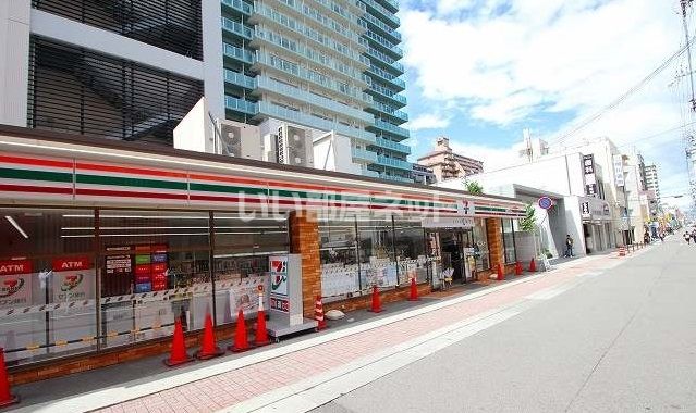 コンビニ　セブンイレブン神戸中央区役所北店（コンビニ）まで100m