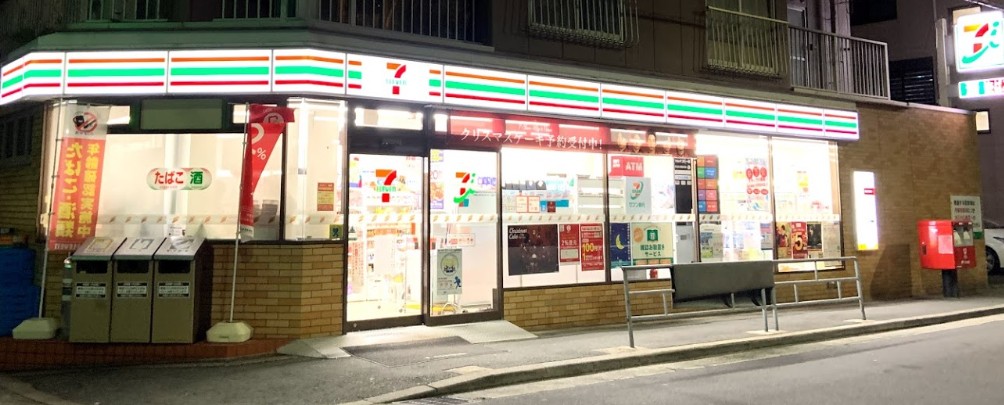 コンビニ　セブンイレブン大阪十三東2丁目店（コンビニ）まで216m