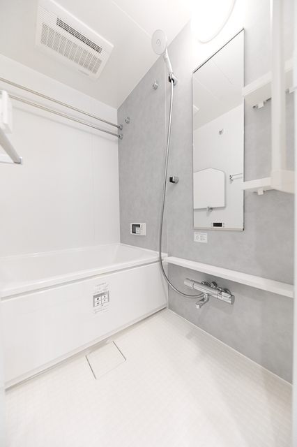 バス・シャワールーム　※写真は同タイプ住戸です。