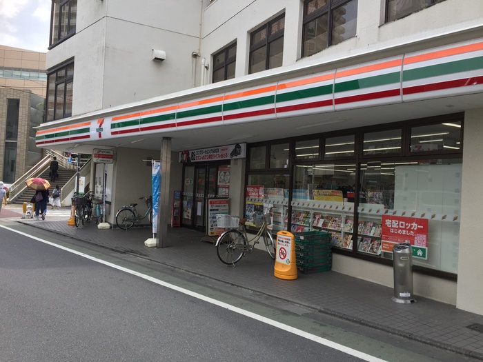 コンビニ　セブンイレブン（コンビニ）まで380m